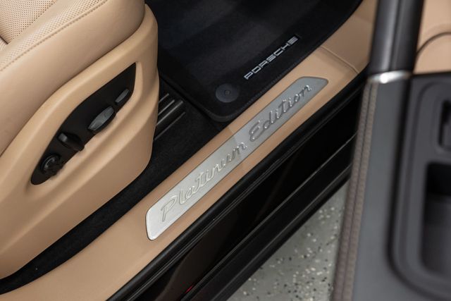2023 Porsche Cayenne Platinum Edition Hybrid Coupe - 23048902 - 15