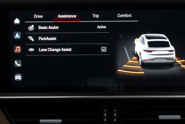 2023 Porsche Cayenne Platinum Edition Hybrid Coupe - 23048902 - 30