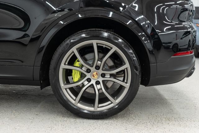 2023 Porsche Cayenne Platinum Edition Hybrid Coupe - 23048902 - 39