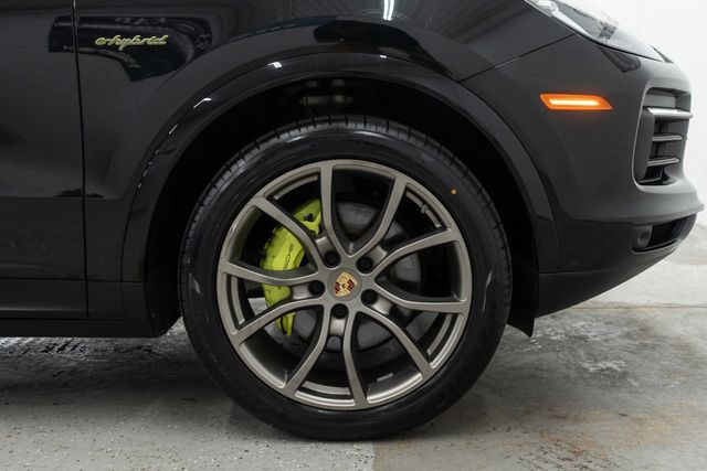 2023 Porsche Cayenne Platinum Edition Hybrid Coupe - 23048902 - 41