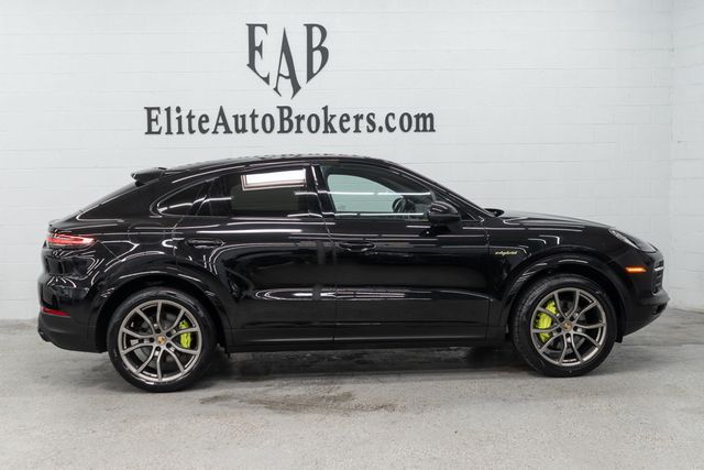 2023 Porsche Cayenne Platinum Edition Hybrid Coupe - 23048902 - 4
