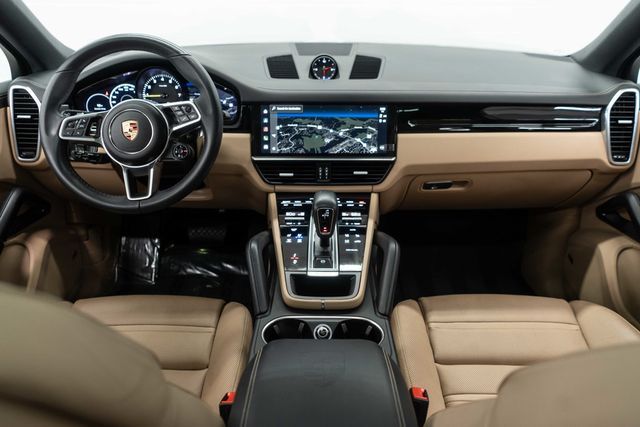 2023 Porsche Cayenne Platinum Edition Hybrid Coupe - 23048902 - 8