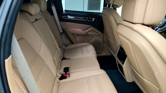 2023 Porsche Cayenne Platinum Edition w/ Premium Package Plus, ACC & Surround View - 23041425 - 23