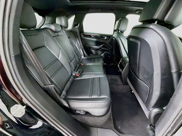 2023 Porsche Cayenne S - 23075764 - 25