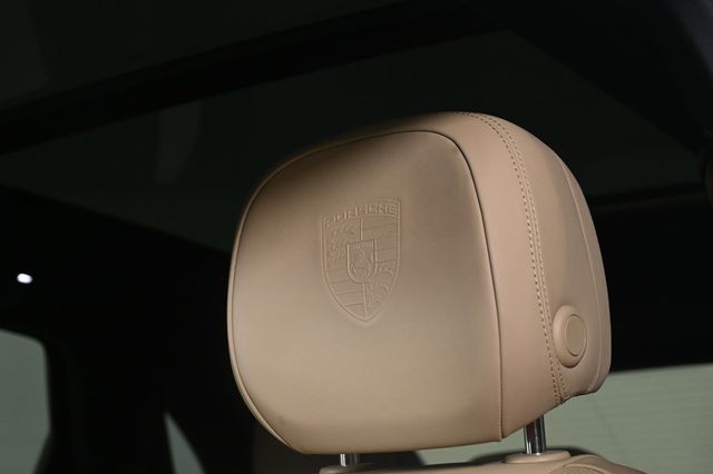 2023 Porsche Cayenne S Platinum Edition - 22956771 - 21