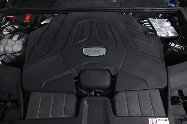 2023 Porsche Cayenne S Platinum Edition - 22956771 - 25