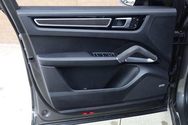 2023 Porsche Cayenne Turbo - 22970718 - 13