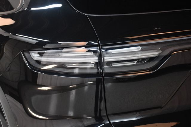 2023 Porsche Cayenne Turbo - 23101444 - 13