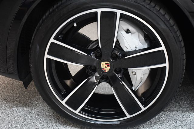 2023 Porsche Cayenne Turbo - 23101444 - 18