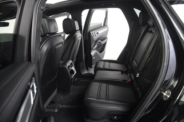 2023 Porsche Cayenne Turbo - 23101444 - 33