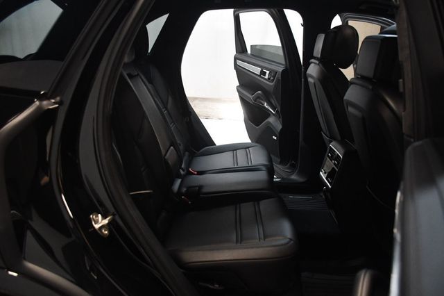 2023 Porsche Cayenne Turbo - 23101444 - 35
