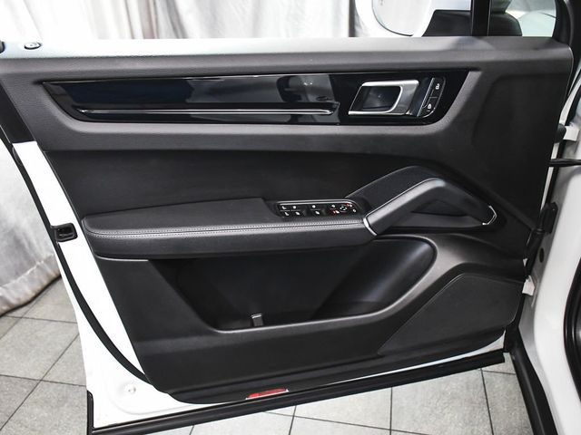2023 Porsche Cayenne Coupe Base - 23072470 - 8
