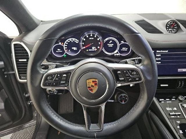 2023 Porsche Cayenne Coupe GTS photo 2