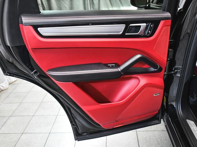 2023 Porsche Cayenne Coupe Platinum Edition - 23041614 - 12