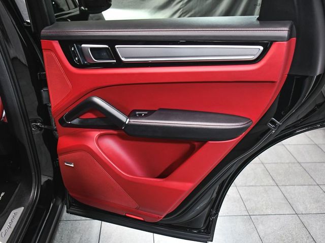 2023 Porsche Cayenne Coupe Platinum Edition - 23041614 - 14