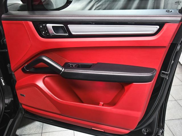 2023 Porsche Cayenne Coupe Platinum Edition - 23041614 - 17