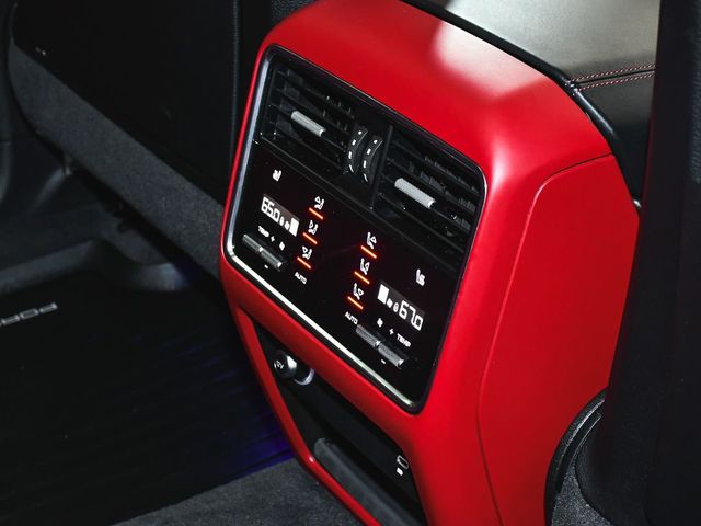 2023 Porsche Cayenne Coupe Platinum Edition - 23041614 - 50