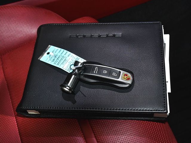 2023 Porsche Cayenne Coupe Platinum Edition - 23041614 - 59