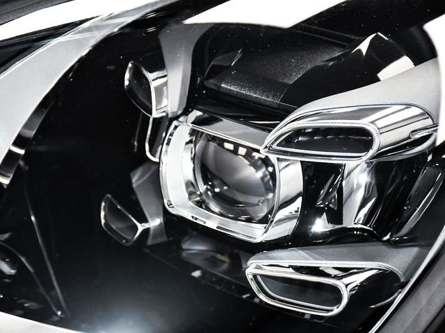 2023 Porsche Cayenne Coupe Platinum Edition - 23041614 - 71