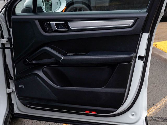 2023 Porsche Cayenne Coupe Platinum Edition - 23078021 - 12