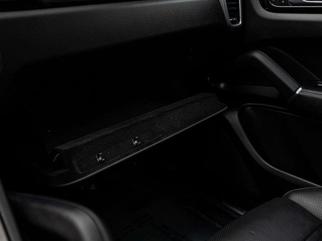 2023 Porsche Cayenne Coupe Platinum Edition - 23078021 - 18