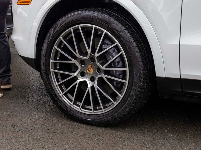 2023 Porsche Cayenne Coupe Platinum Edition - 23078021 - 7