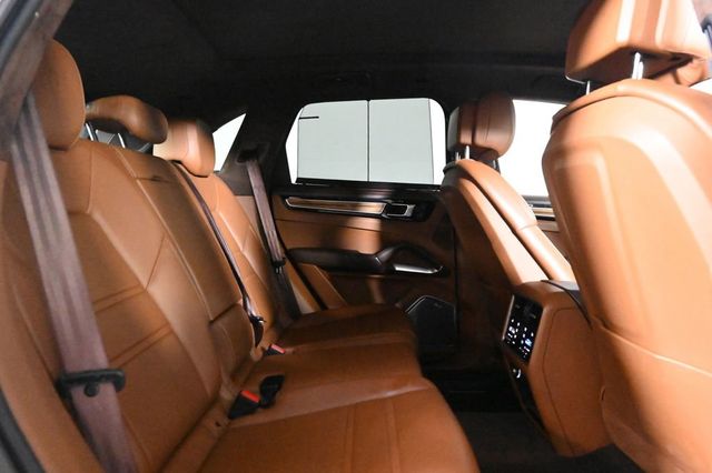 2023 Porsche Cayenne E-Hybrid Turbo S - 23022155 - 18
