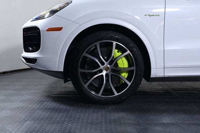 2023 Porsche Cayenne E-Hybrid Turbo S - 23022155 - 29