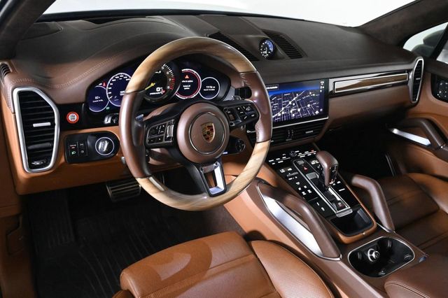 2023 Porsche Cayenne E-Hybrid Turbo S - 23022155 - 3