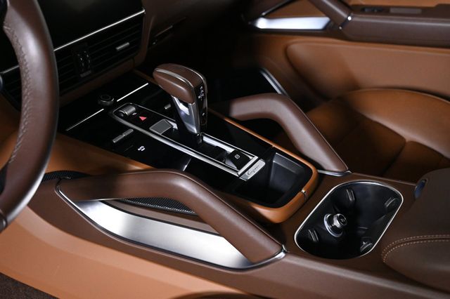 2023 Porsche Cayenne E-Hybrid Coupe Turbo S - 22922694 - 25