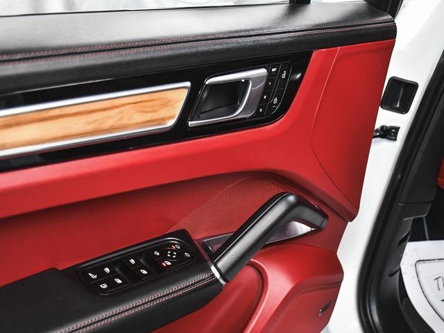 2023 Porsche Cayenne E-Hybrid Coupe Turbo S - 22962327 - 9