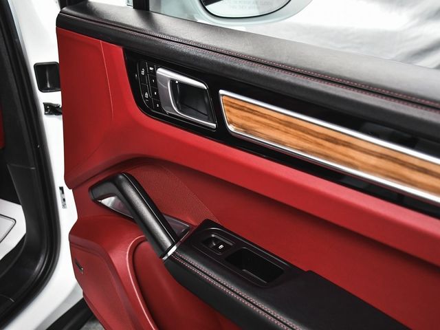 2023 Porsche Cayenne E-Hybrid Coupe Turbo S - 22962327 - 19