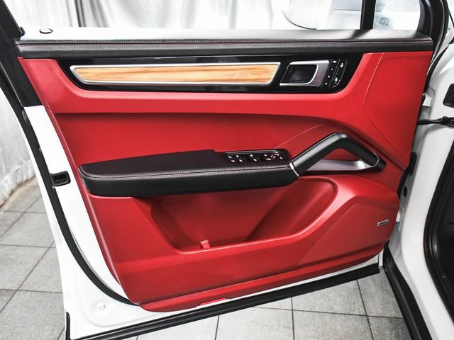 2023 Porsche Cayenne E-Hybrid Coupe Turbo S - 22962327 - 8