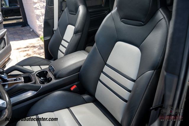 2023 Porsche Cayenne Turbo  - 23042558 - 17