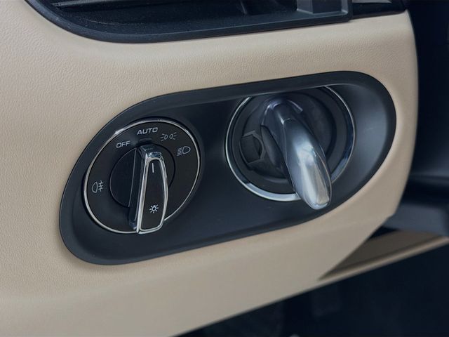 2023 Porsche Macan   - 23038916 - 13