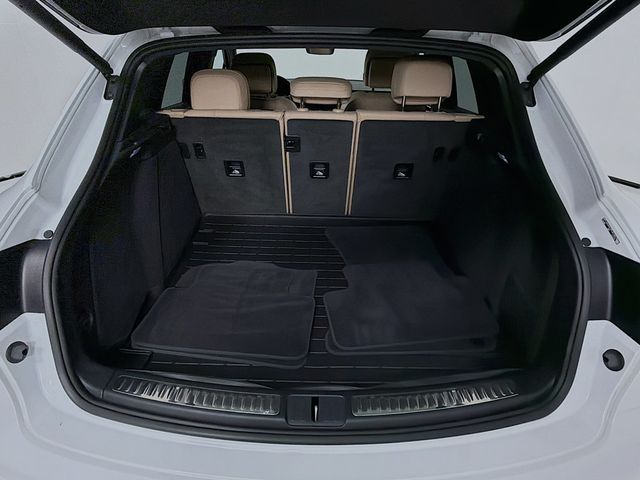 2023 Porsche Macan   - 23038916 - 26
