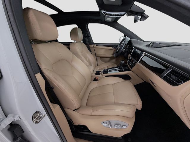 2023 Porsche Macan   - 23038916 - 28