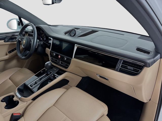 2023 Porsche Macan   - 23038916 - 29
