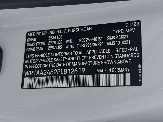 2023 Porsche Macan   - 23038916 - 35