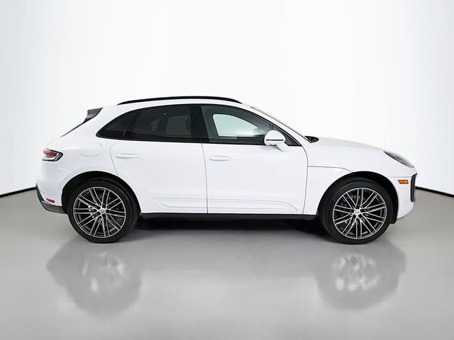 2023 Porsche Macan   - 23038916 - 7