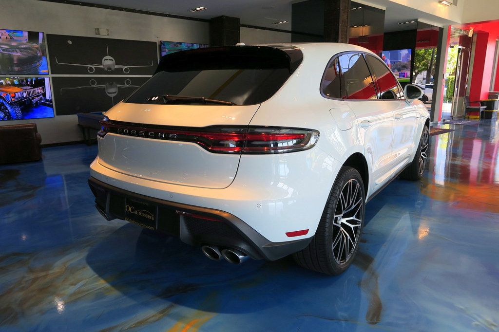 2023 Porsche Macan T photo 39