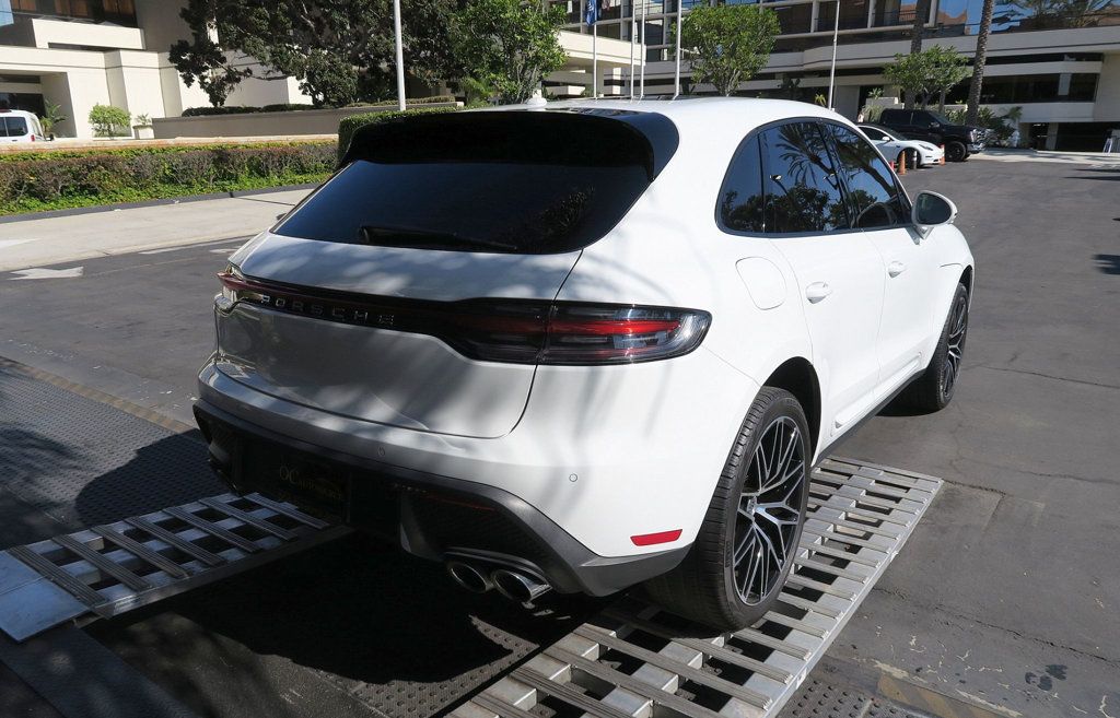 2023 Porsche Macan T photo 40