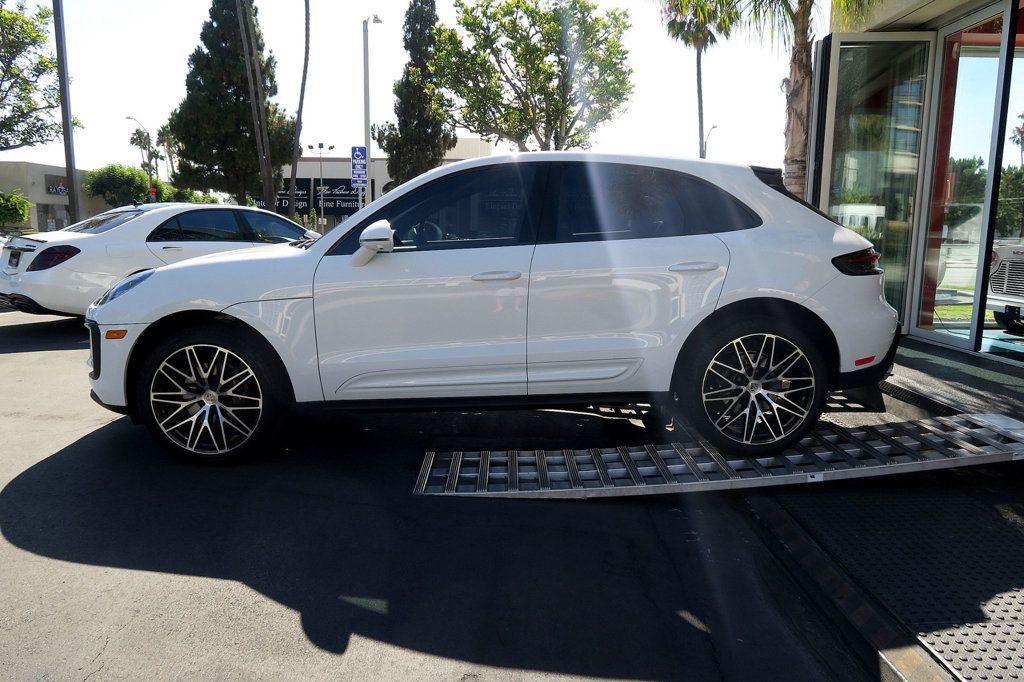 2023 Porsche Macan T photo 43