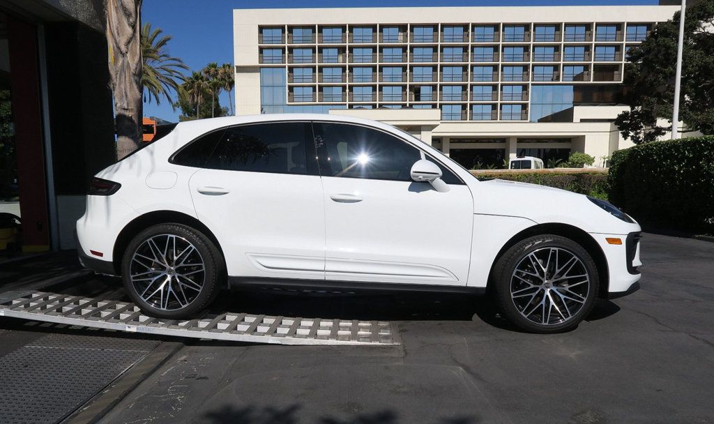 2023 Porsche Macan T photo 47
