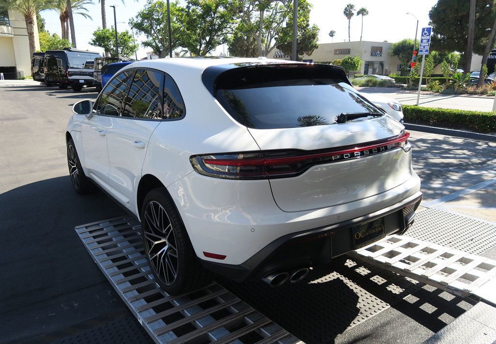 2023 Porsche Macan T photo 7