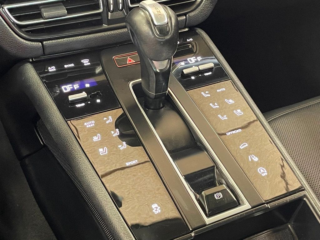 2023 Porsche Macan Base - 23034221 - 35