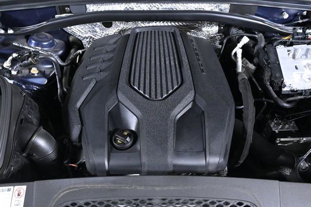 2023 Porsche Macan Base - 23011470 - 25