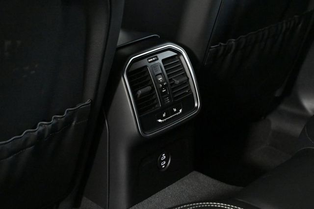 2023 Porsche Macan Base - 23021069 - 19