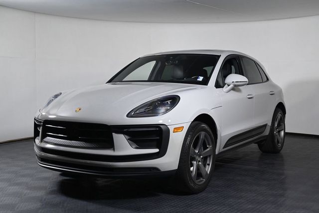 2023 Porsche Macan Base - 23023052 - 0