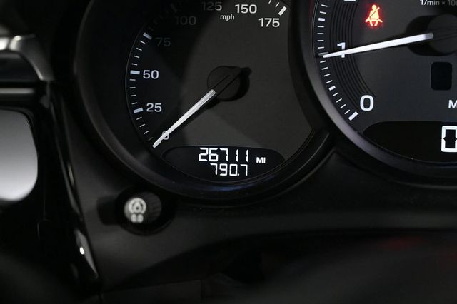 2023 Porsche Macan Base - 23023052 - 13